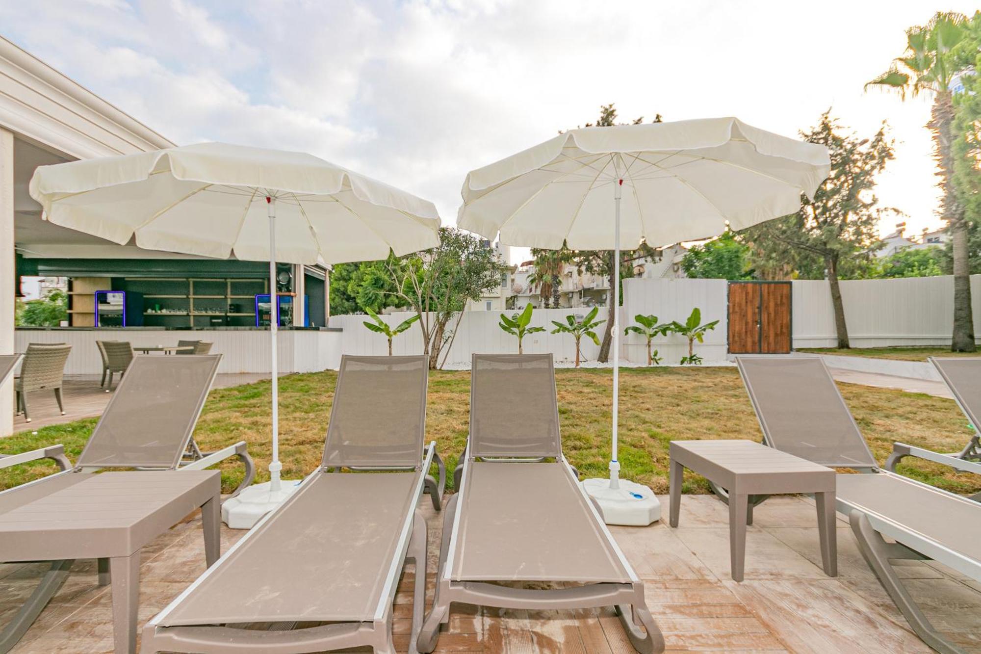 Lara World Hotel Antalia Esterno foto