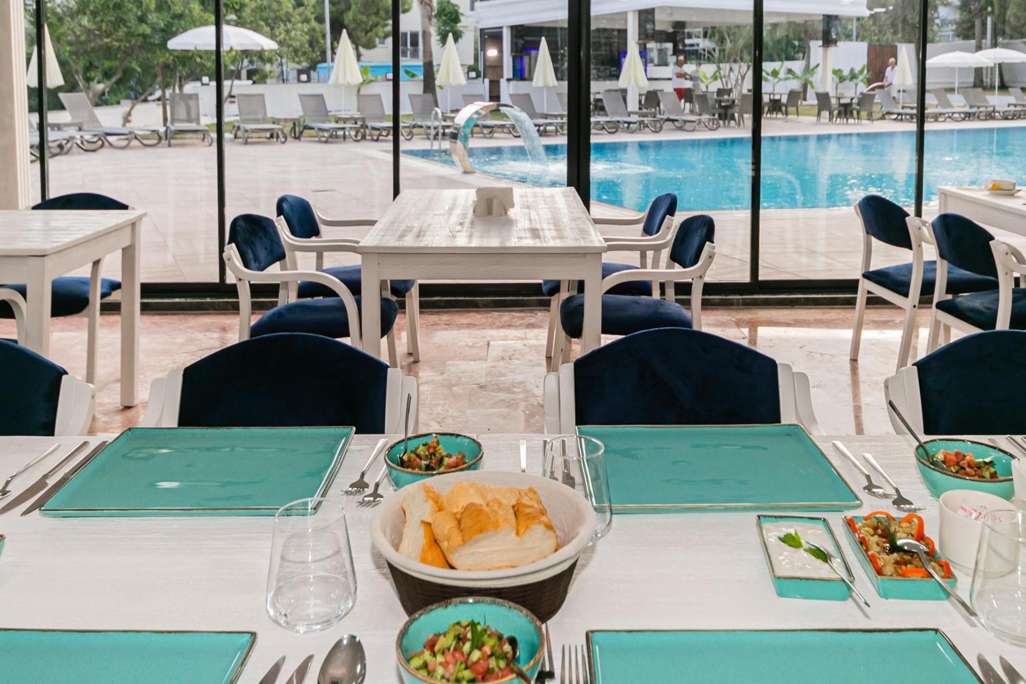 Lara World Hotel Antalia Esterno foto