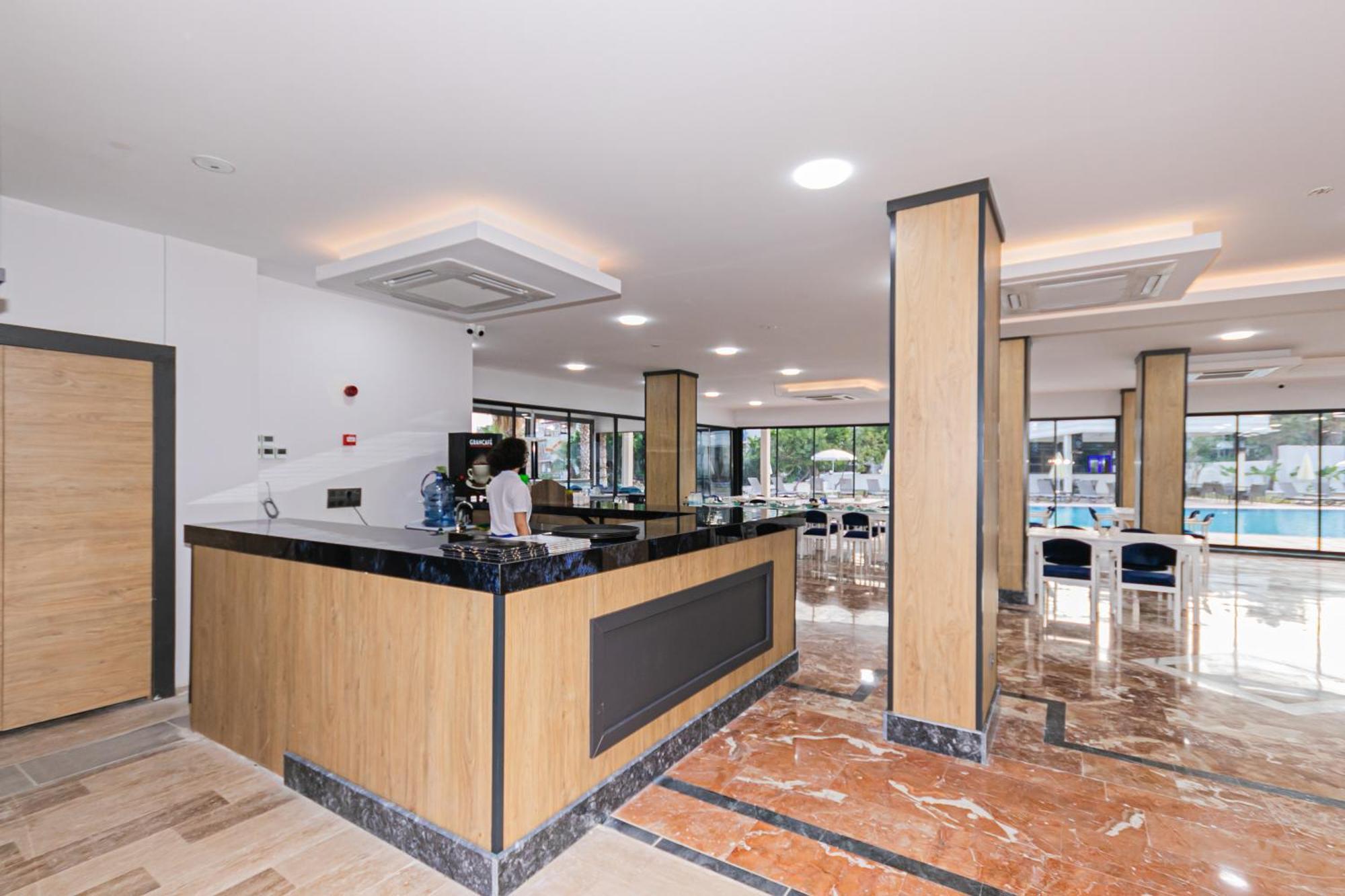 Lara World Hotel Antalia Esterno foto